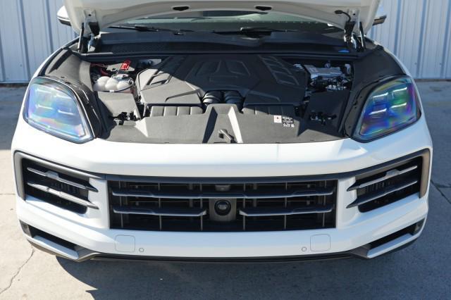 used 2025 Porsche Cayenne car, priced at $94,500