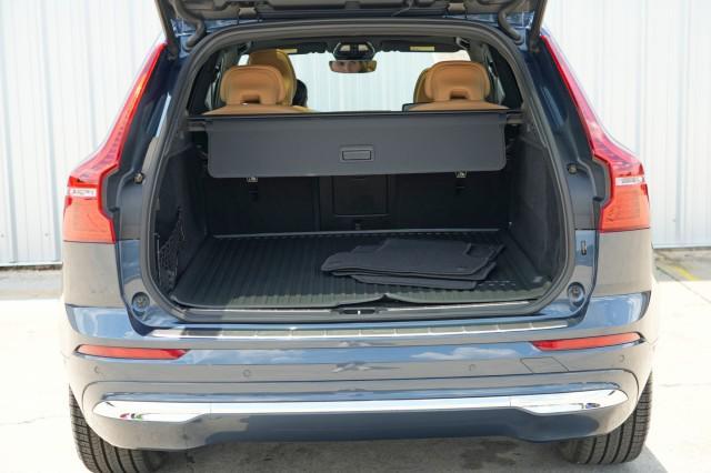 used 2023 Volvo XC60 car, priced at $25,500