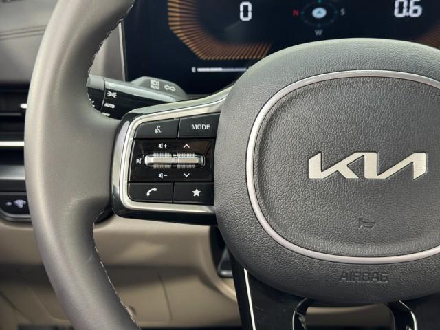 used 2025 Kia Carnival car, priced at $34,898