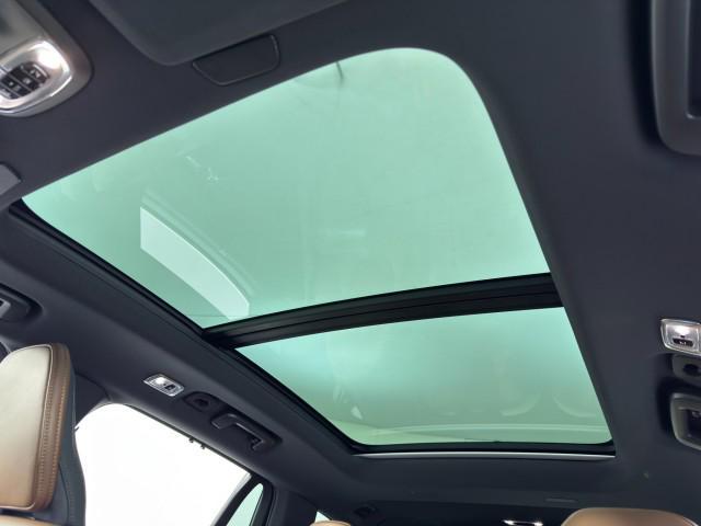 used 2022 Volvo XC90 Recharge Plug-In Hybrid car, priced at $39,000