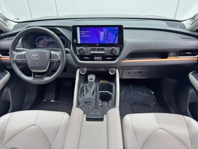 used 2025 Toyota Grand Highlander car, priced at $44,898