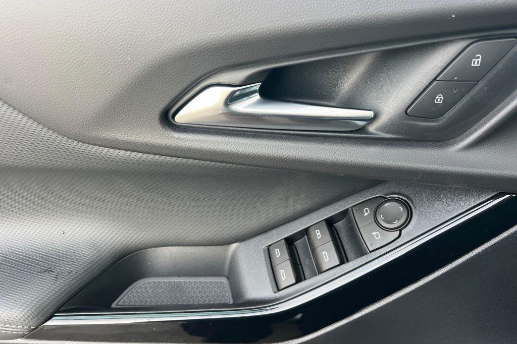 new 2026 Chevrolet Equinox car, priced at $28,545