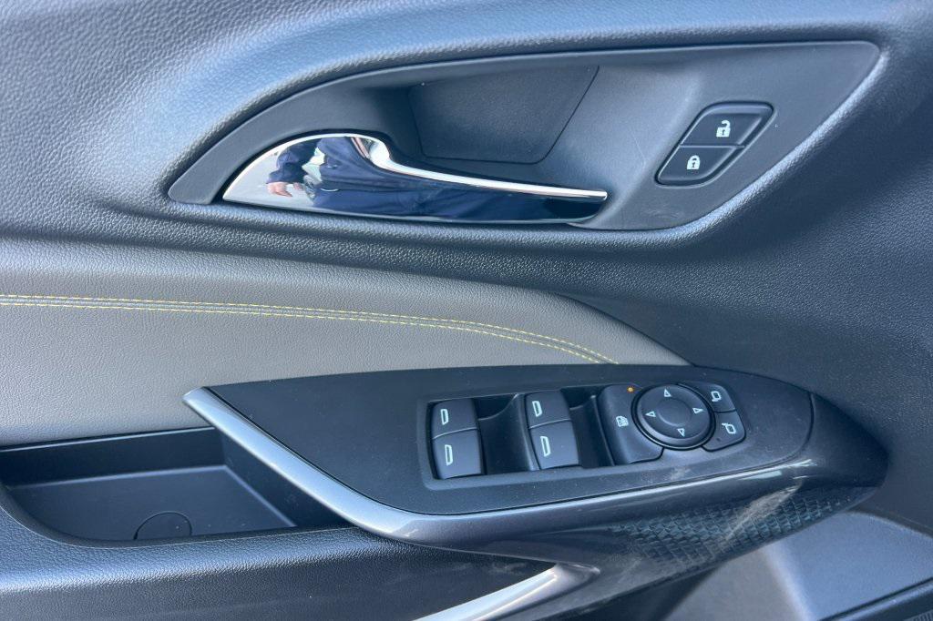 new 2026 Chevrolet Trax car, priced at $25,662