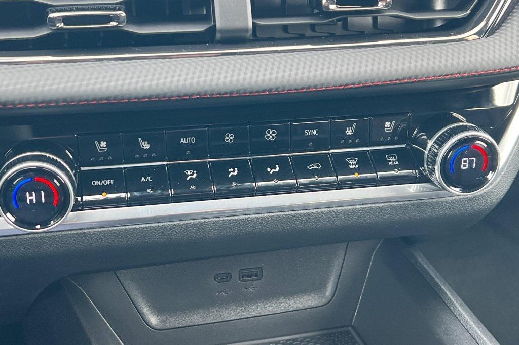 new 2026 Chevrolet Equinox car, priced at $33,345