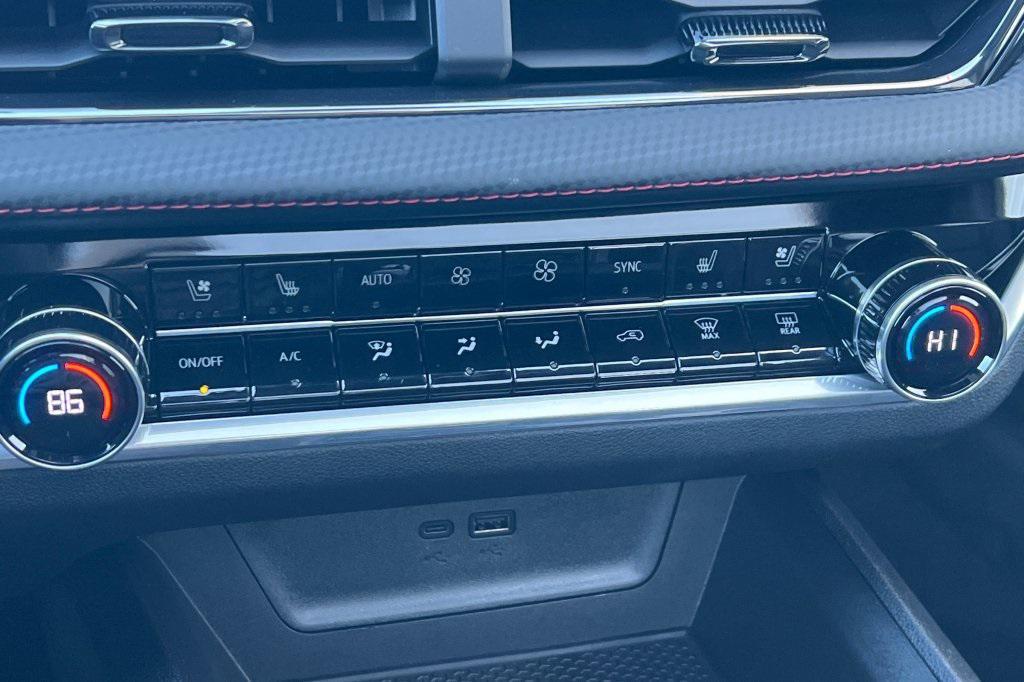 new 2026 Chevrolet Equinox car, priced at $36,335