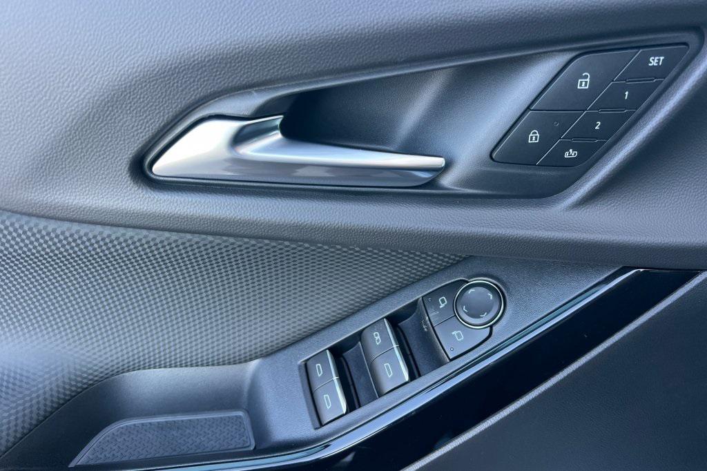 new 2026 Chevrolet Equinox car, priced at $36,335