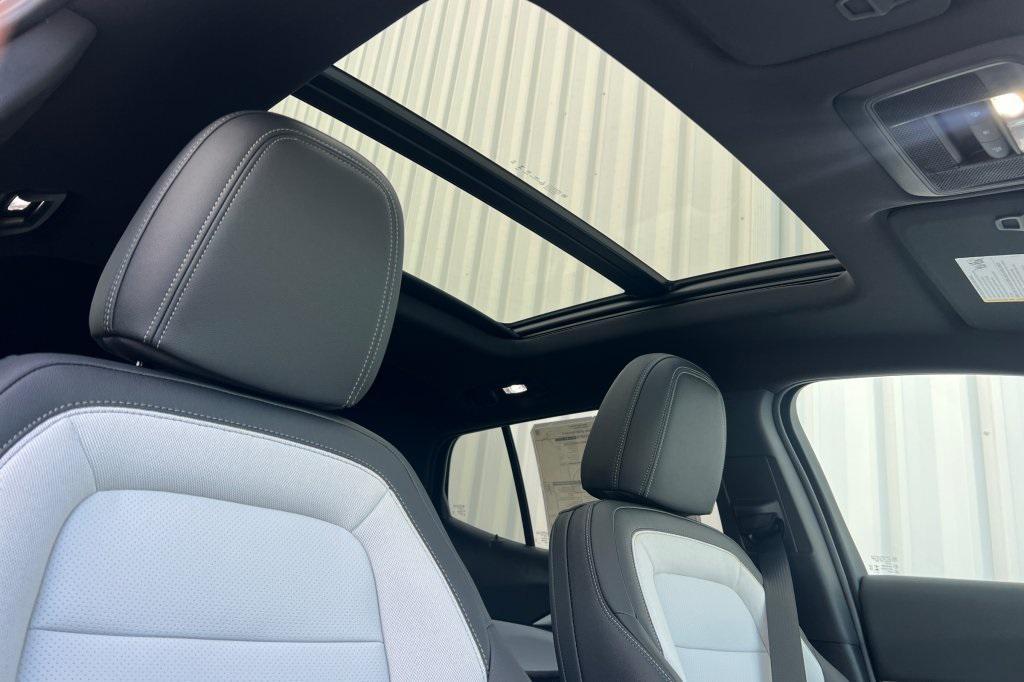 new 2026 Chevrolet Equinox EV car, priced at $42,993