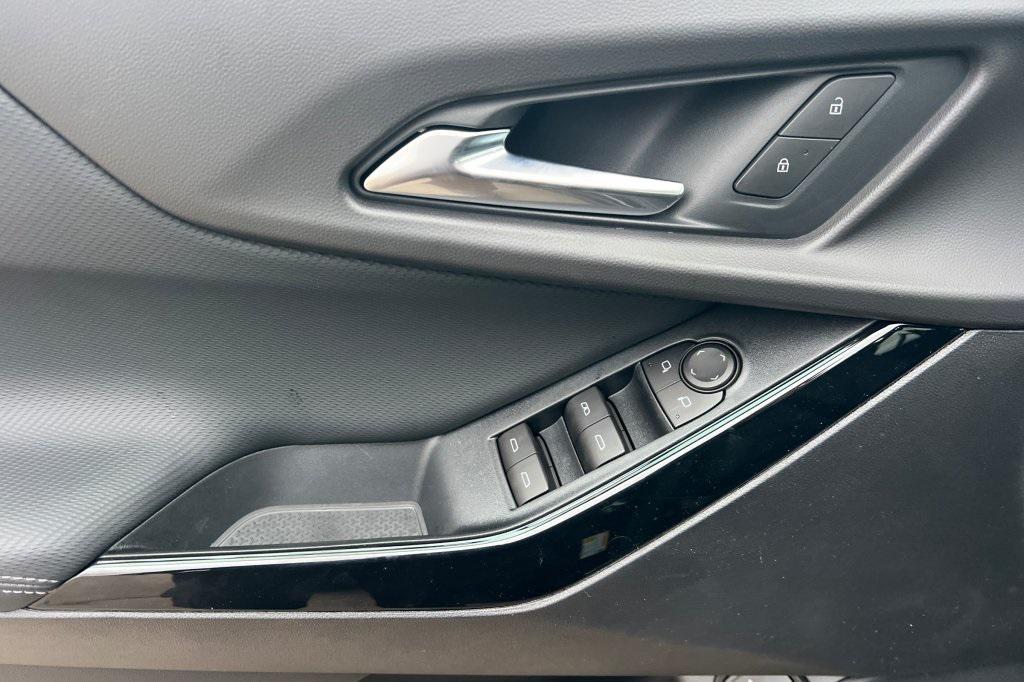 new 2026 Chevrolet Equinox car, priced at $30,545