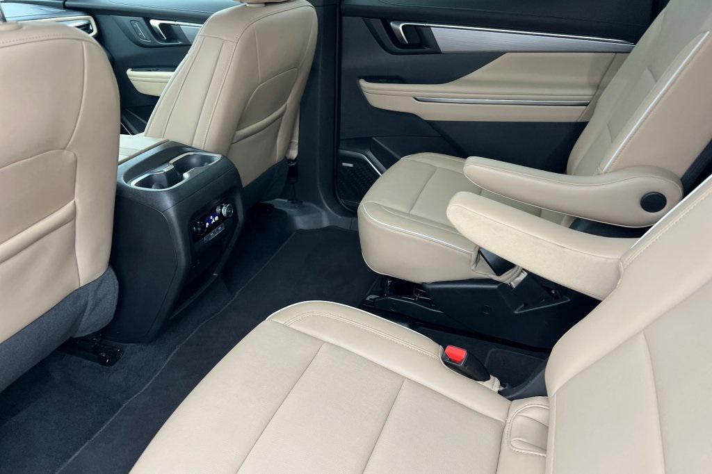 used 2025 Buick Enclave car, priced at $34,597