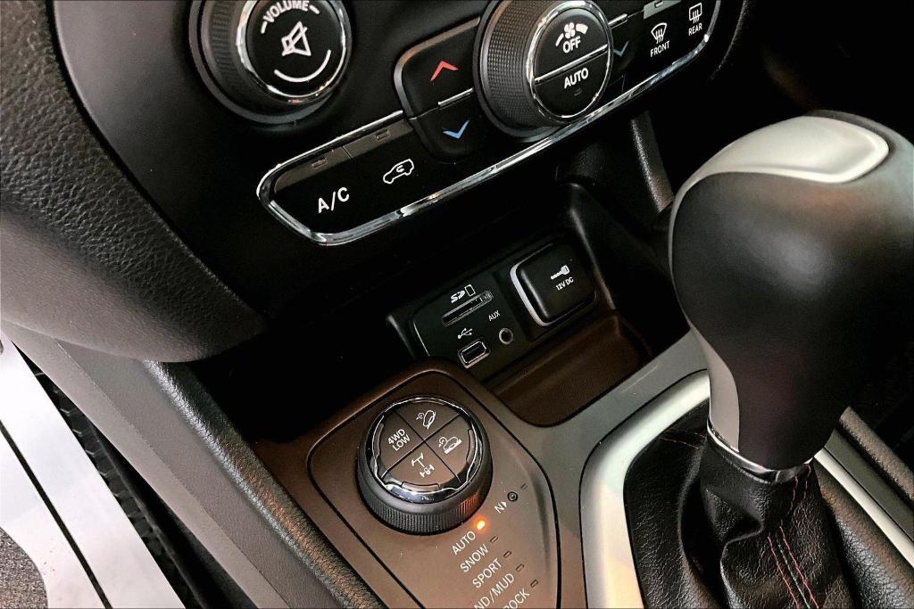 used 2017 Jeep Cherokee car, priced at $12,998