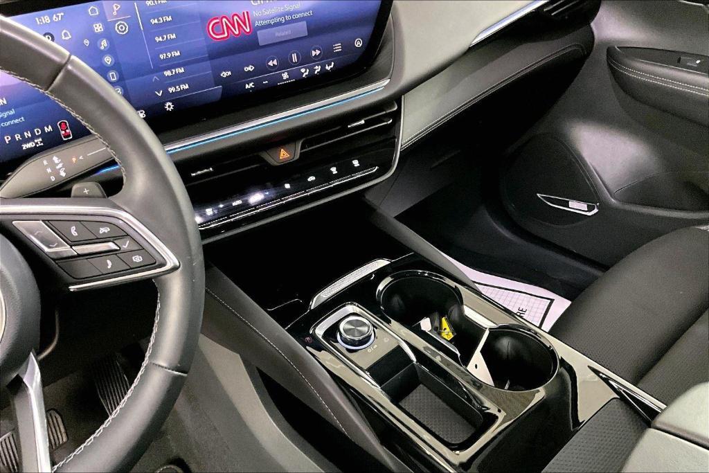 used 2025 Buick Envision car, priced at $22,462