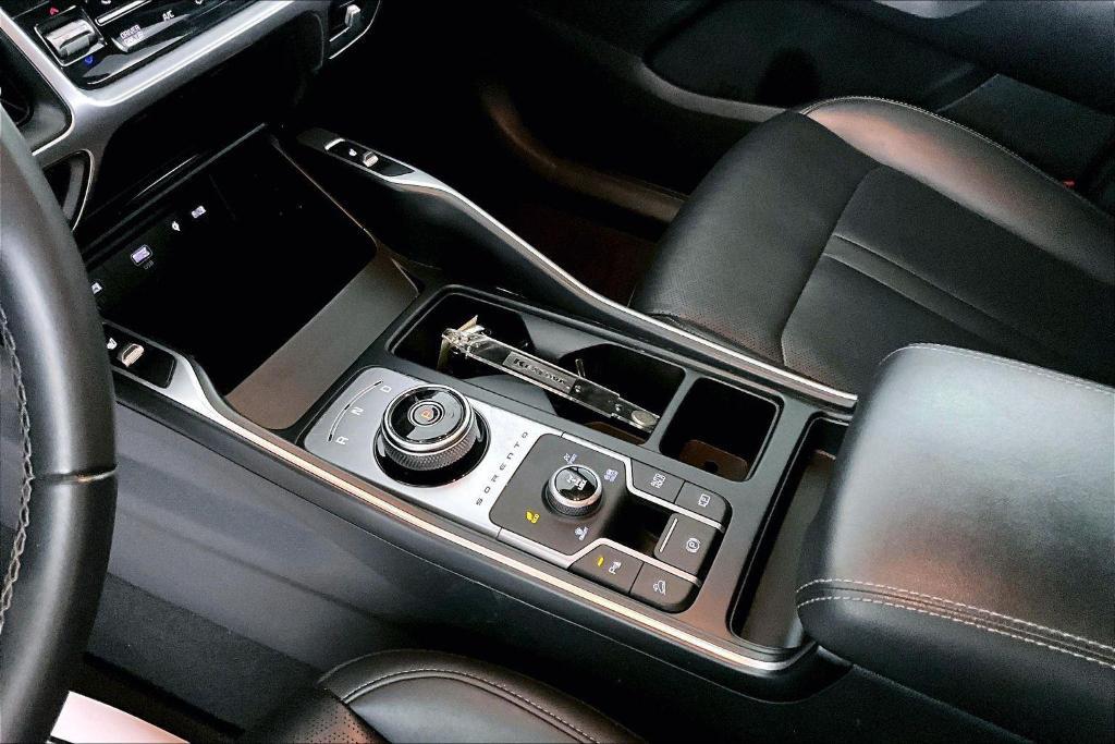 used 2023 Kia Sorento Hybrid car, priced at $24,843