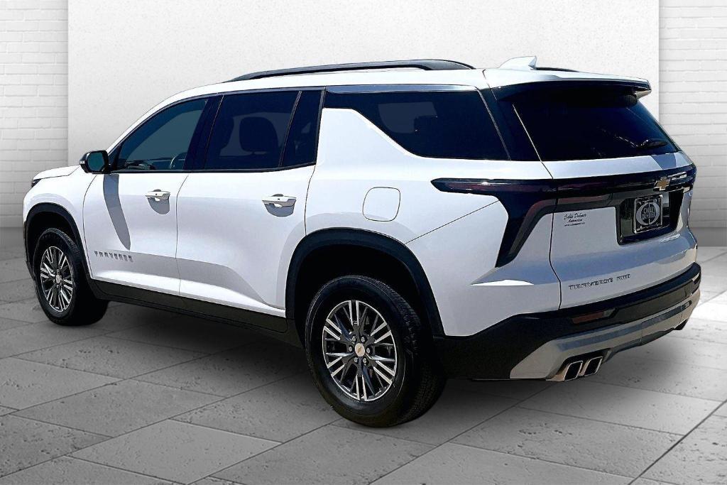 used 2024 Chevrolet Traverse car, priced at $31,888