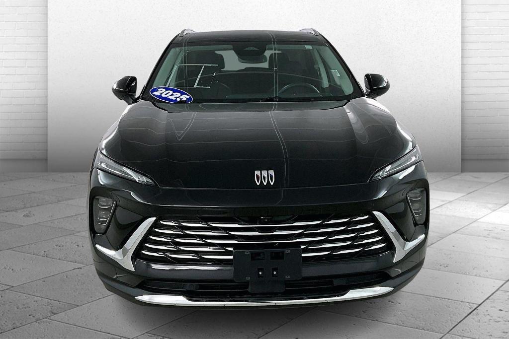 used 2025 Buick Envision car, priced at $22,800