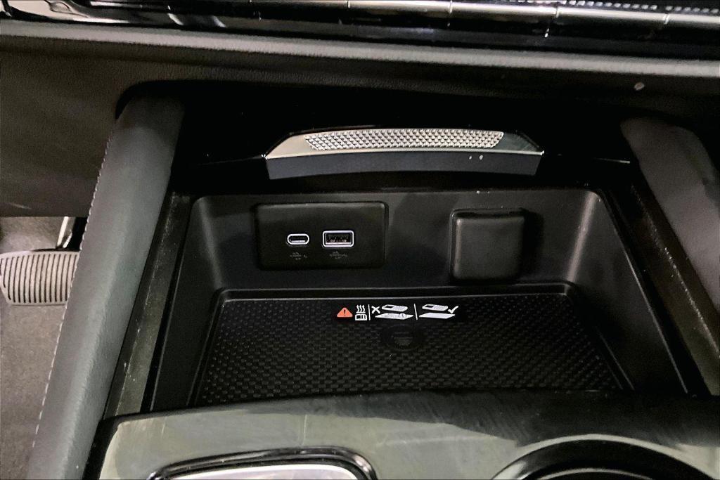 used 2025 Buick Envision car, priced at $22,800