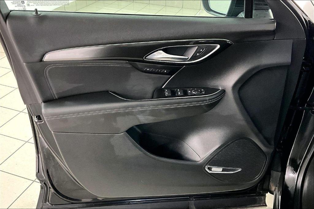 used 2025 Buick Envision car, priced at $22,800