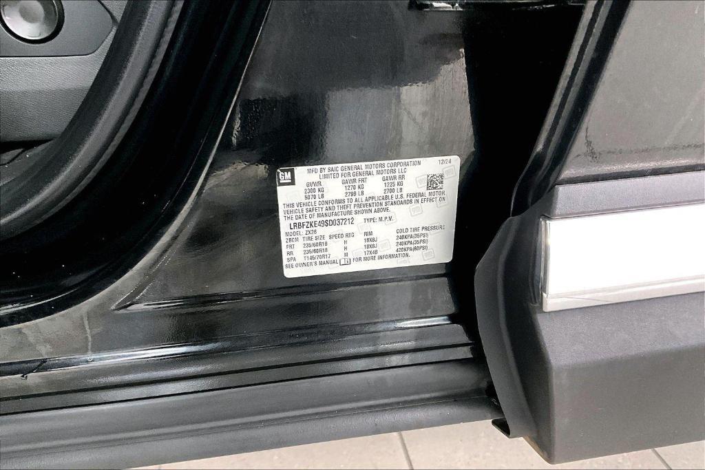 used 2025 Buick Envision car, priced at $22,800