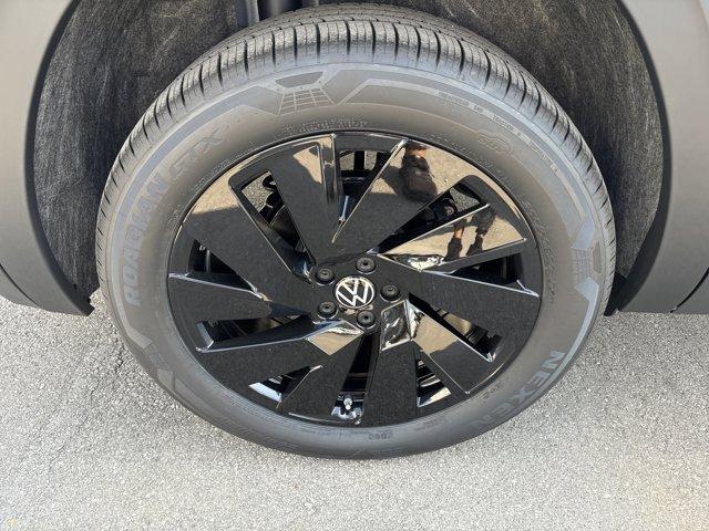 new 2026 Volkswagen Atlas car, priced at $43,792