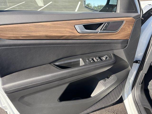 new 2026 Volkswagen Atlas car, priced at $45,422