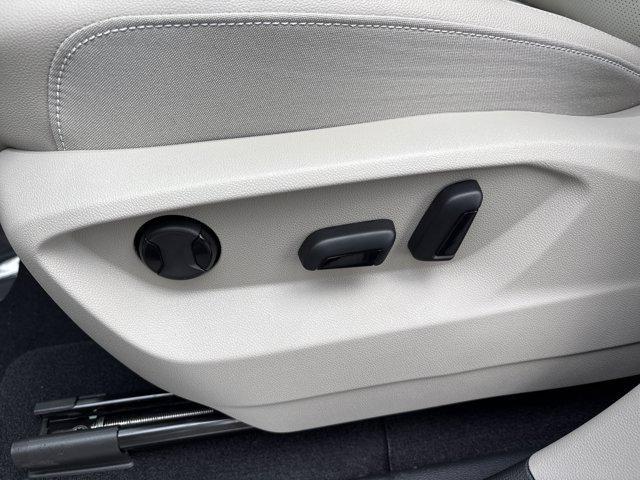 new 2026 Volkswagen Atlas car, priced at $44,943