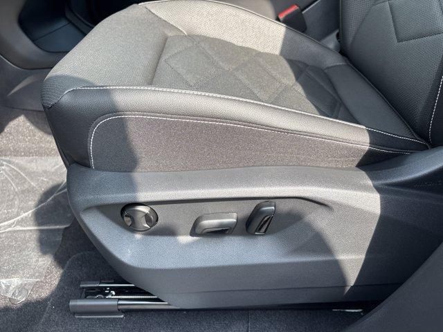 new 2026 Volkswagen Atlas car, priced at $43,998