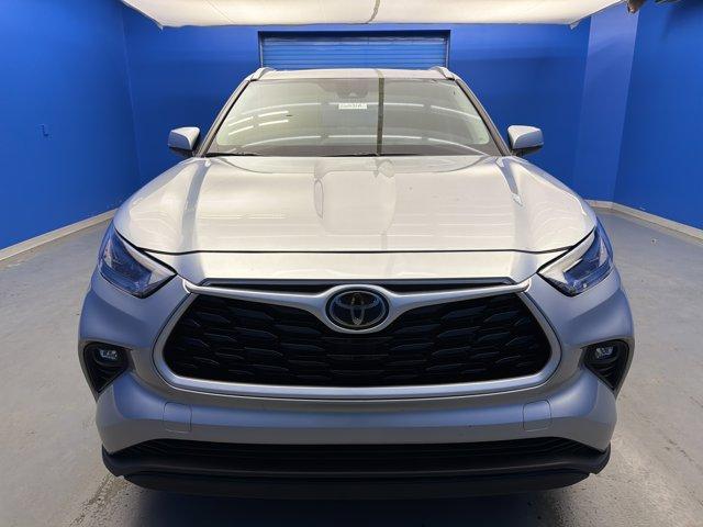 used 2024 Toyota Highlander car, priced at $39,398
