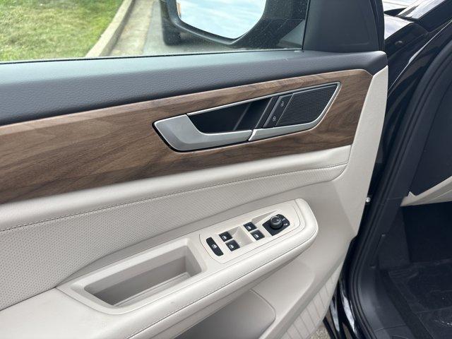 new 2026 Volkswagen Atlas car, priced at $38,875