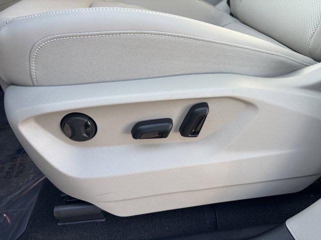 used 2026 Volkswagen Atlas car, priced at $41,998