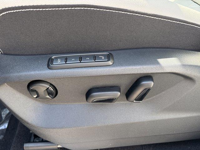 new 2026 Volkswagen Atlas Cross Sport car, priced at $51,998