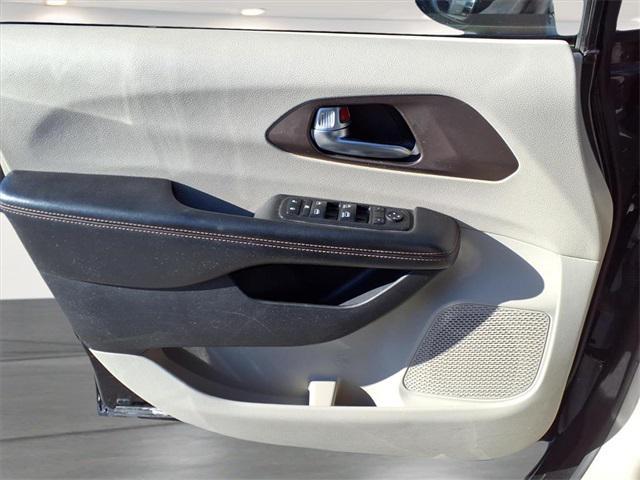 used 2019 Chrysler Pacifica car, priced at $14,000