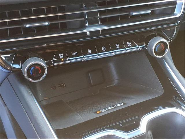 used 2025 Chevrolet Traverse car, priced at $36,891