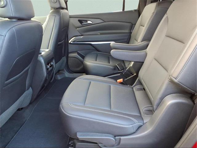 used 2025 Chevrolet Traverse car, priced at $36,891