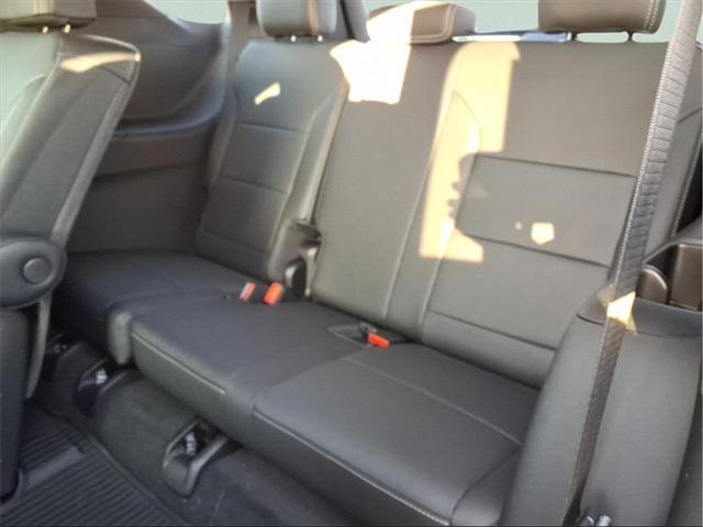 new 2026 Chevrolet Traverse car, priced at $43,211