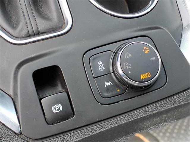 used 2019 Chevrolet Traverse car, priced at $24,219