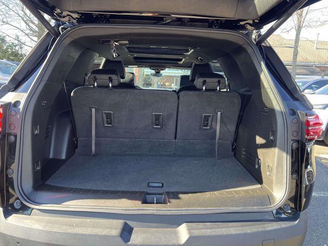 used 2022 Chevrolet Traverse car, priced at $31,900