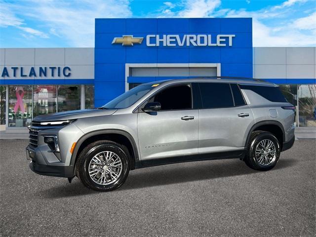 used 2025 Chevrolet Traverse car, priced at $34,900