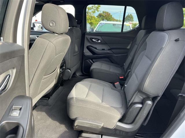 used 2023 Chevrolet Traverse car, priced at $25,300
