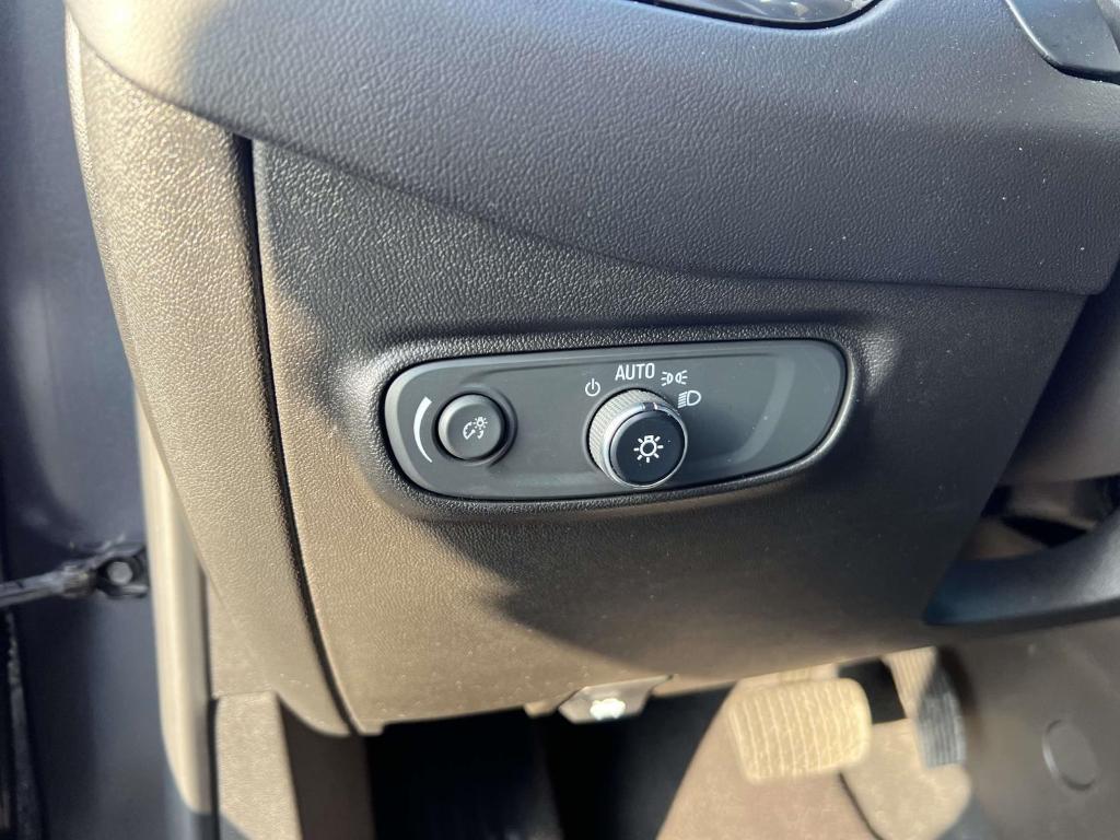 used 2022 Chevrolet Equinox car, priced at $17,950