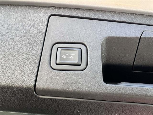 used 2020 Cadillac XT4 car, priced at $20,500