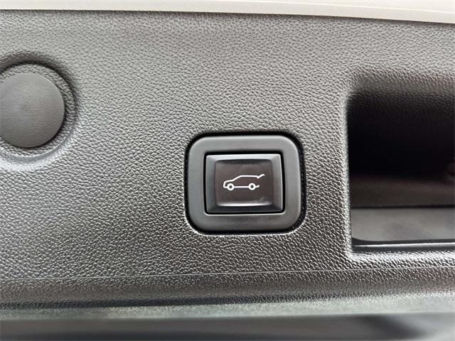 used 2023 Chevrolet Equinox car, priced at $22,400