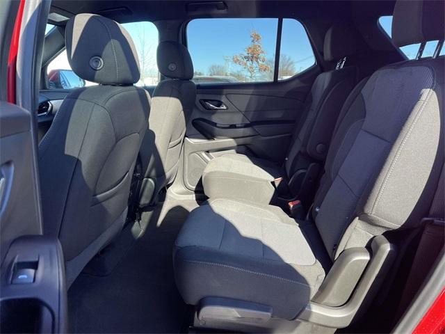 used 2023 Chevrolet Traverse car, priced at $25,455