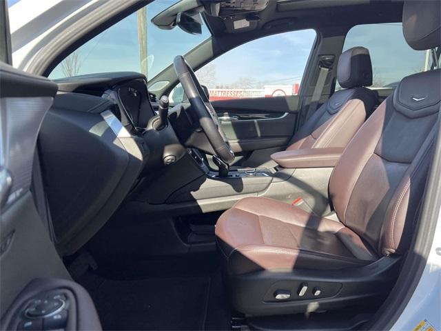 used 2023 Cadillac XT6 car, priced at $36,450