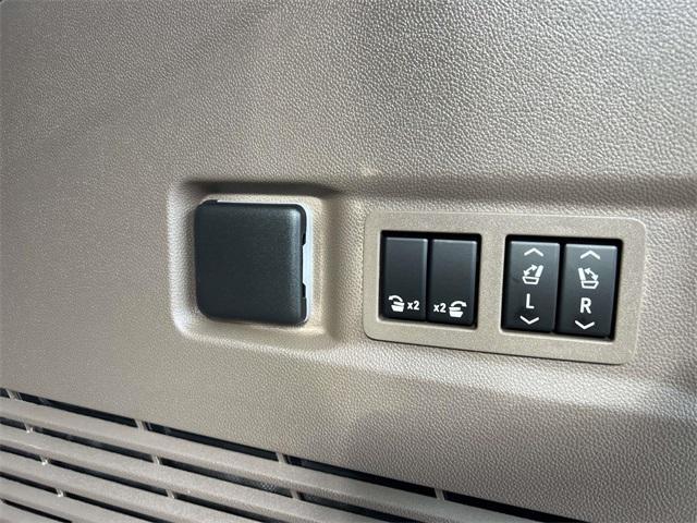 used 2022 GMC Yukon car, priced at $55,800