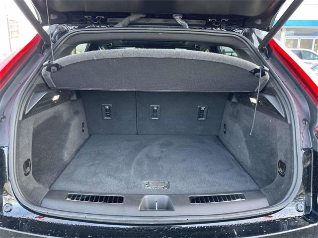 used 2022 Cadillac XT4 car, priced at $25,200