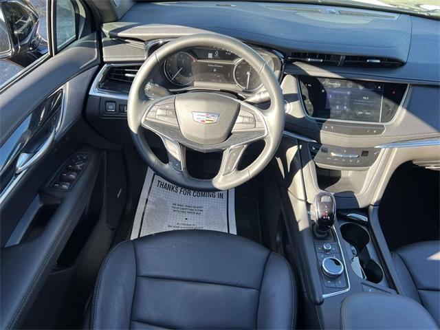 used 2025 Cadillac XT5 car, priced at $39,200