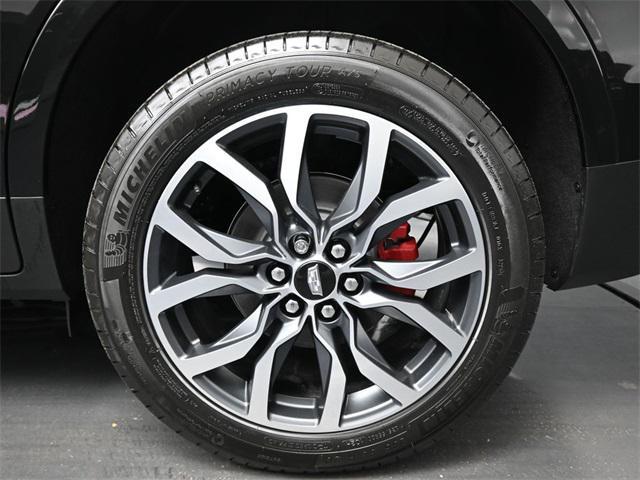 new 2026 Cadillac XT5 car, priced at $69,114