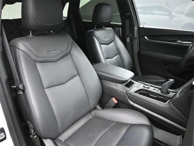 used 2023 Cadillac XT5 car, priced at $32,394