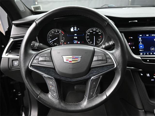 used 2022 Cadillac XT5 car, priced at $29,803