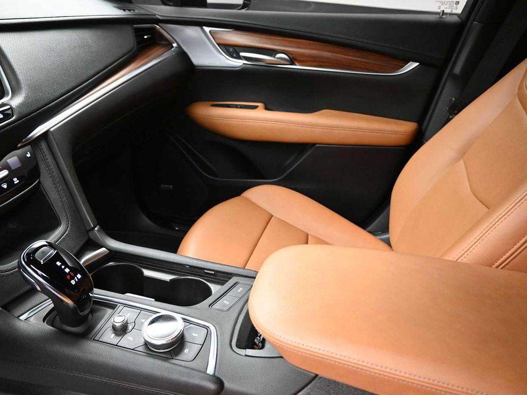 used 2025 Cadillac XT5 car, priced at $43,147