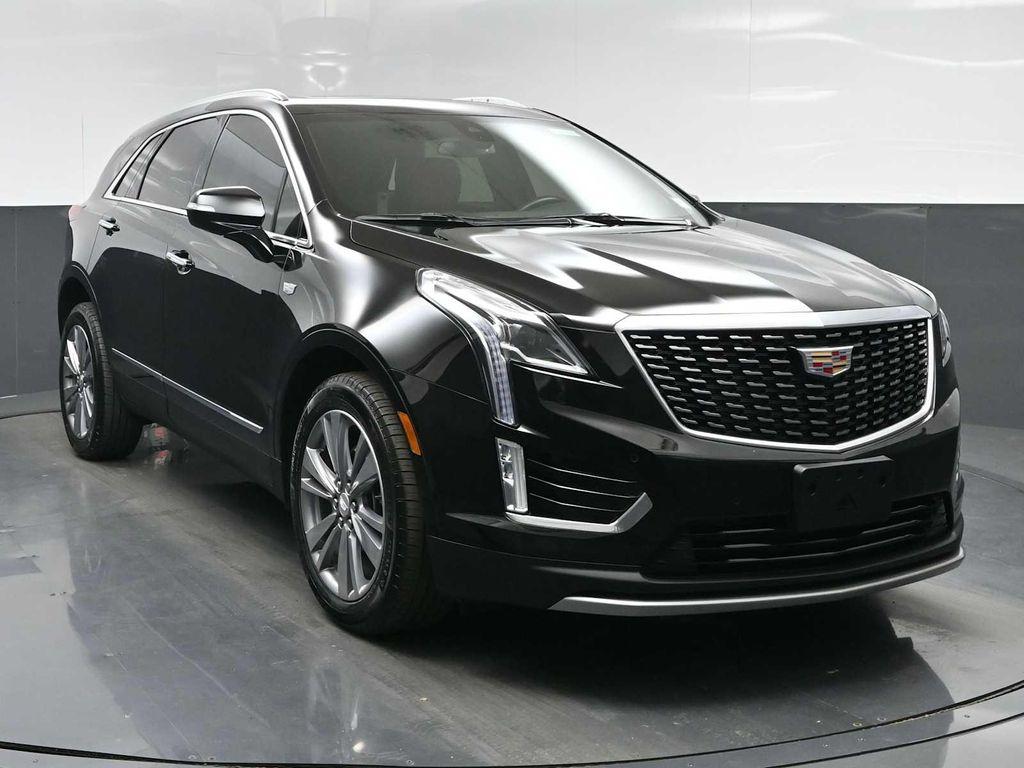 used 2025 Cadillac XT5 car, priced at $43,147
